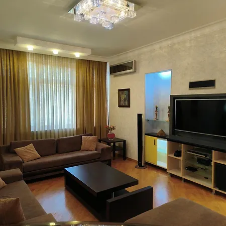 Apartment Near M.Xatai Baku Exterior photo